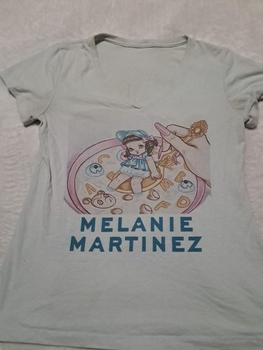 Melanie martinez cry baby - melanie,